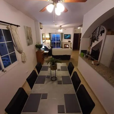 3 Bedroom With Amazing Views & Outdoor Spaces