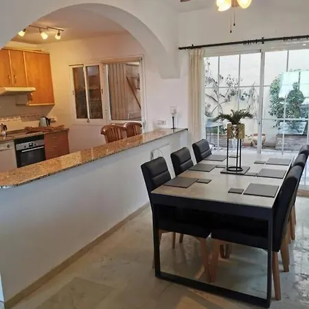 Hébergement de vacances 3 Bedroom With Amazing Views & Outdoor Spaces Manilva